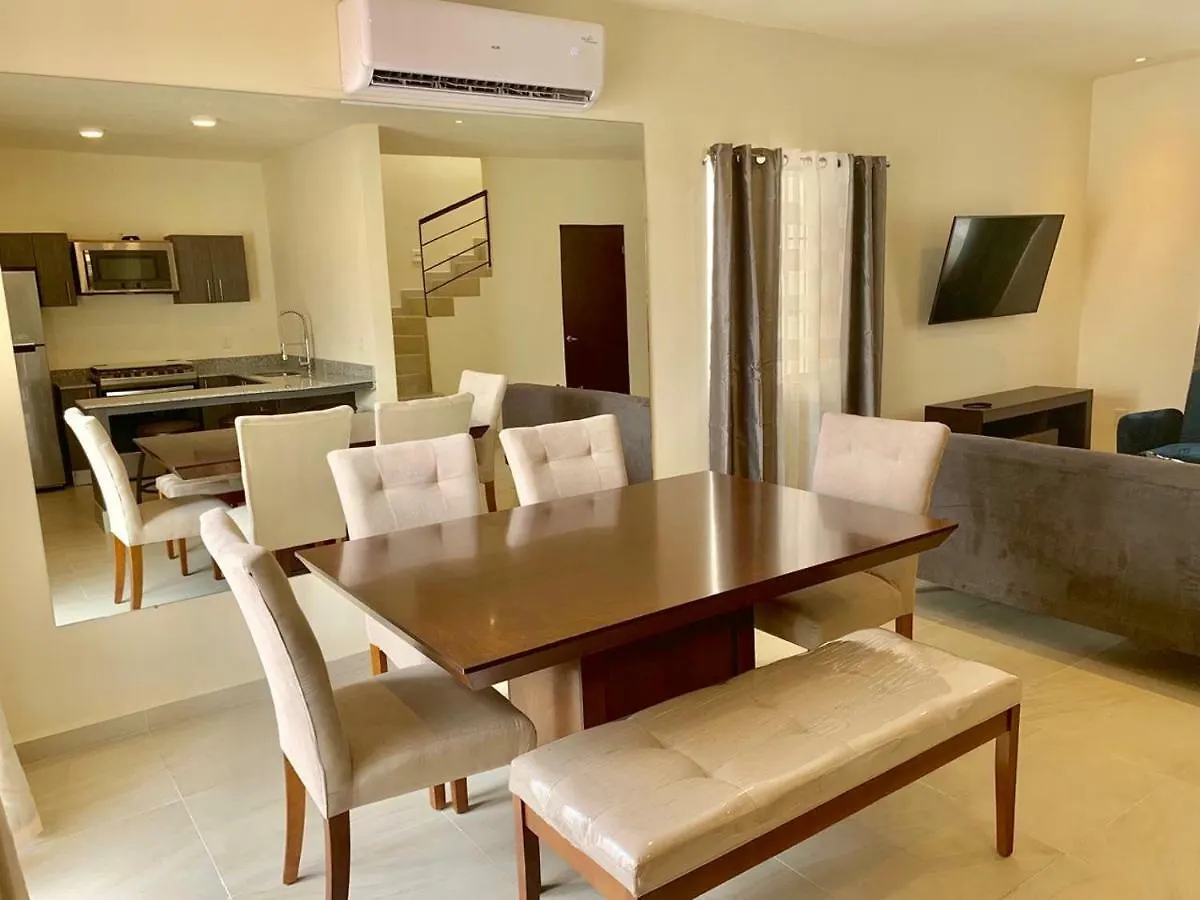 Beautiful 3 Br/3.5 Bath Home@Selvanova Πλάγια Ντελ Κάρμεν Μεξικό